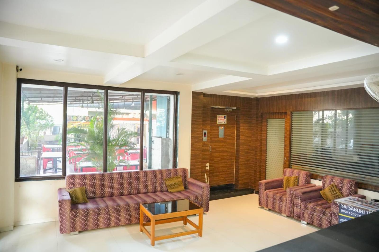 Hotel Sachidanand Ширді Екстер'єр фото
